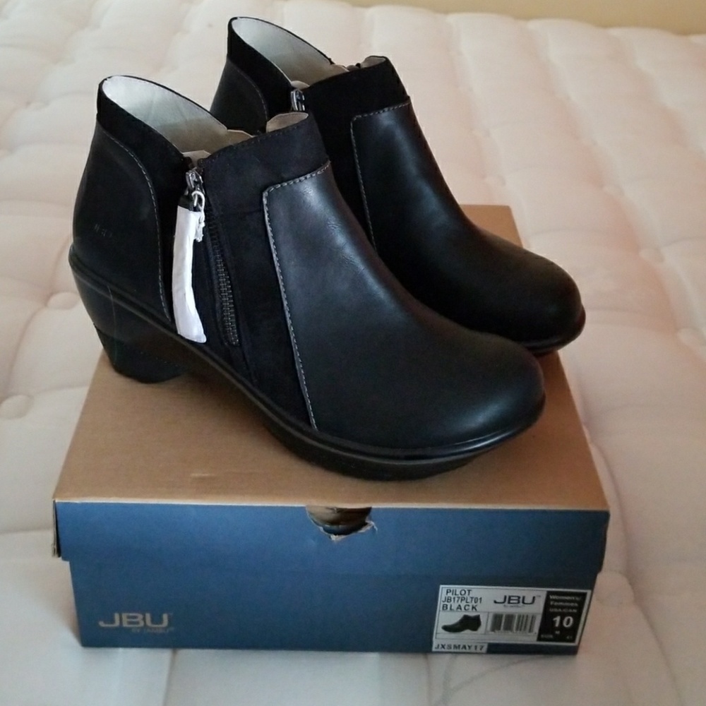 Jambu booties NiB